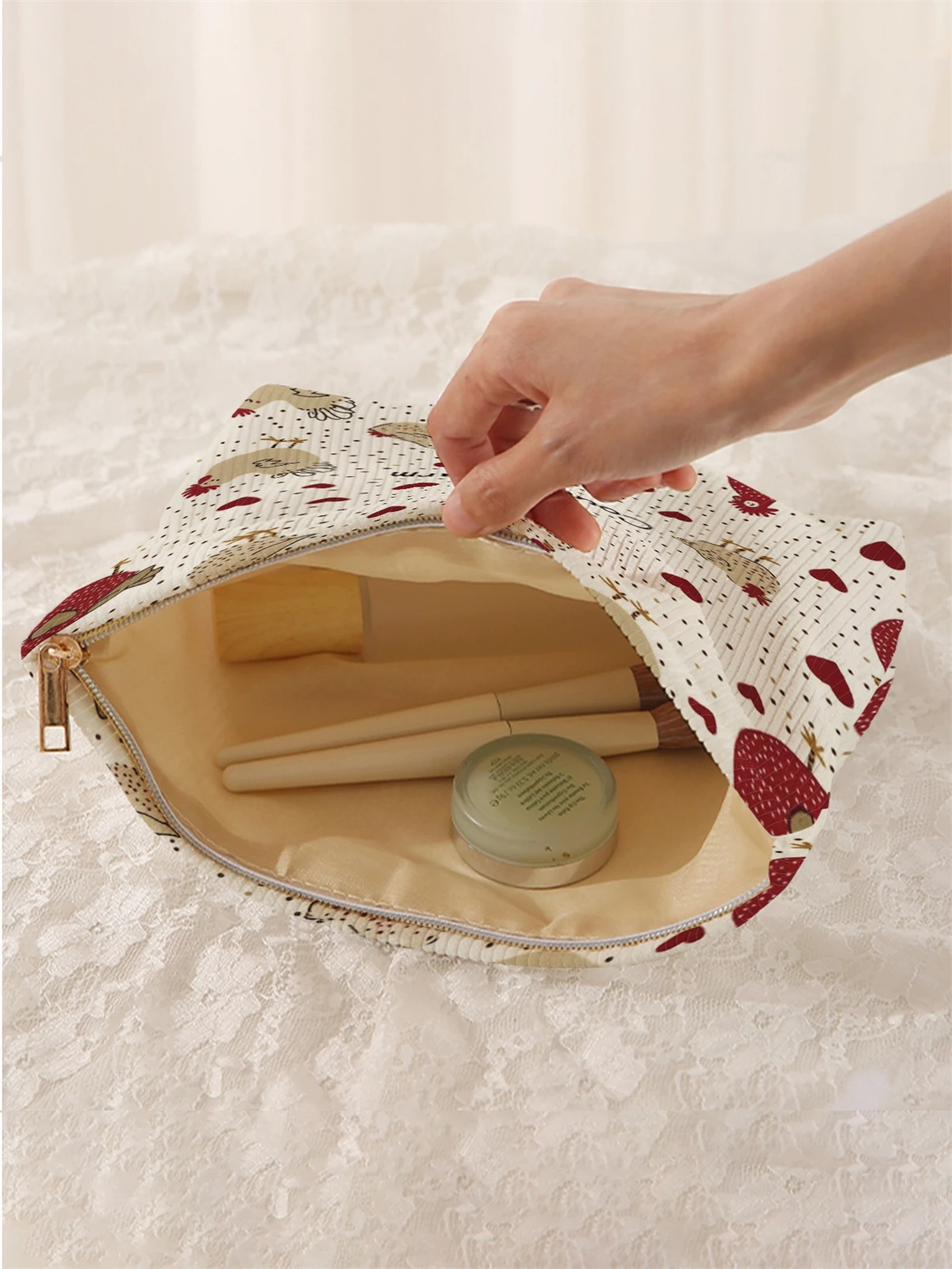 1 corduroy makeup bag with hen pattern printed on it, lightweight zipper makeup storage box, multifunctional bag with lining