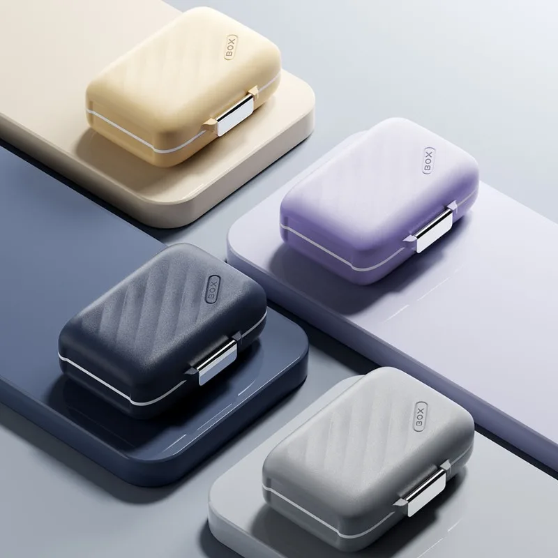 Portable 7 Day Pill Organizer Box Mini Medicine Case Light Blocking Design for Vitamins Fish Oils Medication Storage