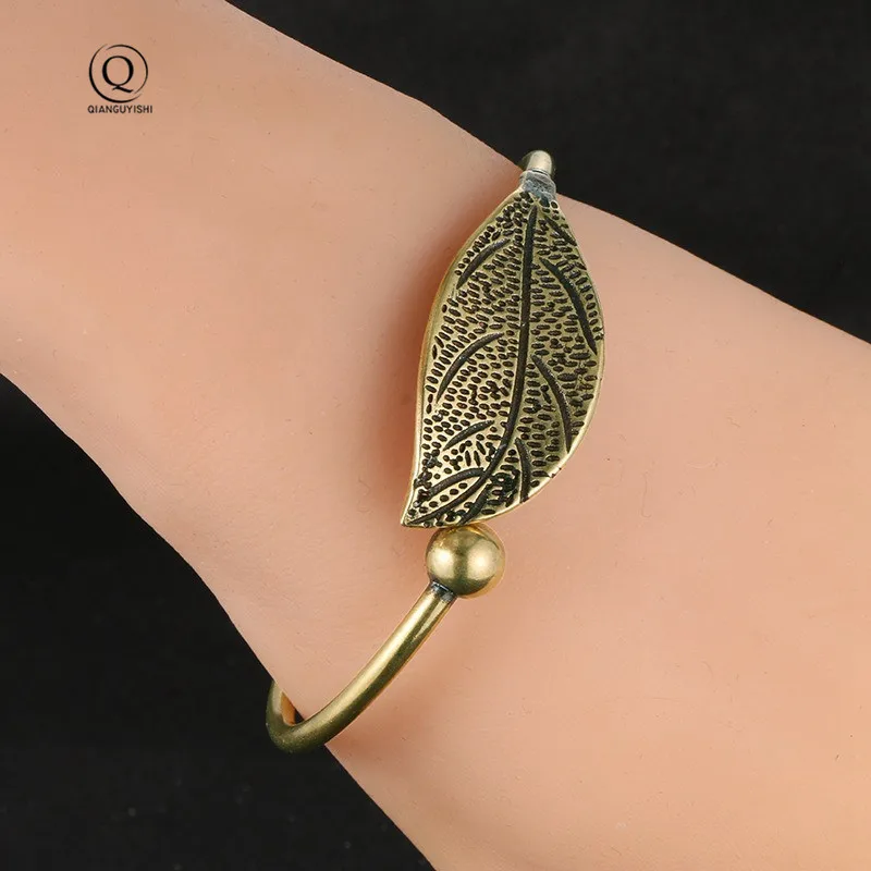 Fashion brass copper Woman Cuff Bracelet Open Leaf Shaped Adjustable Charm Bangle Bracelets Luxury Party Jewelry Gifts