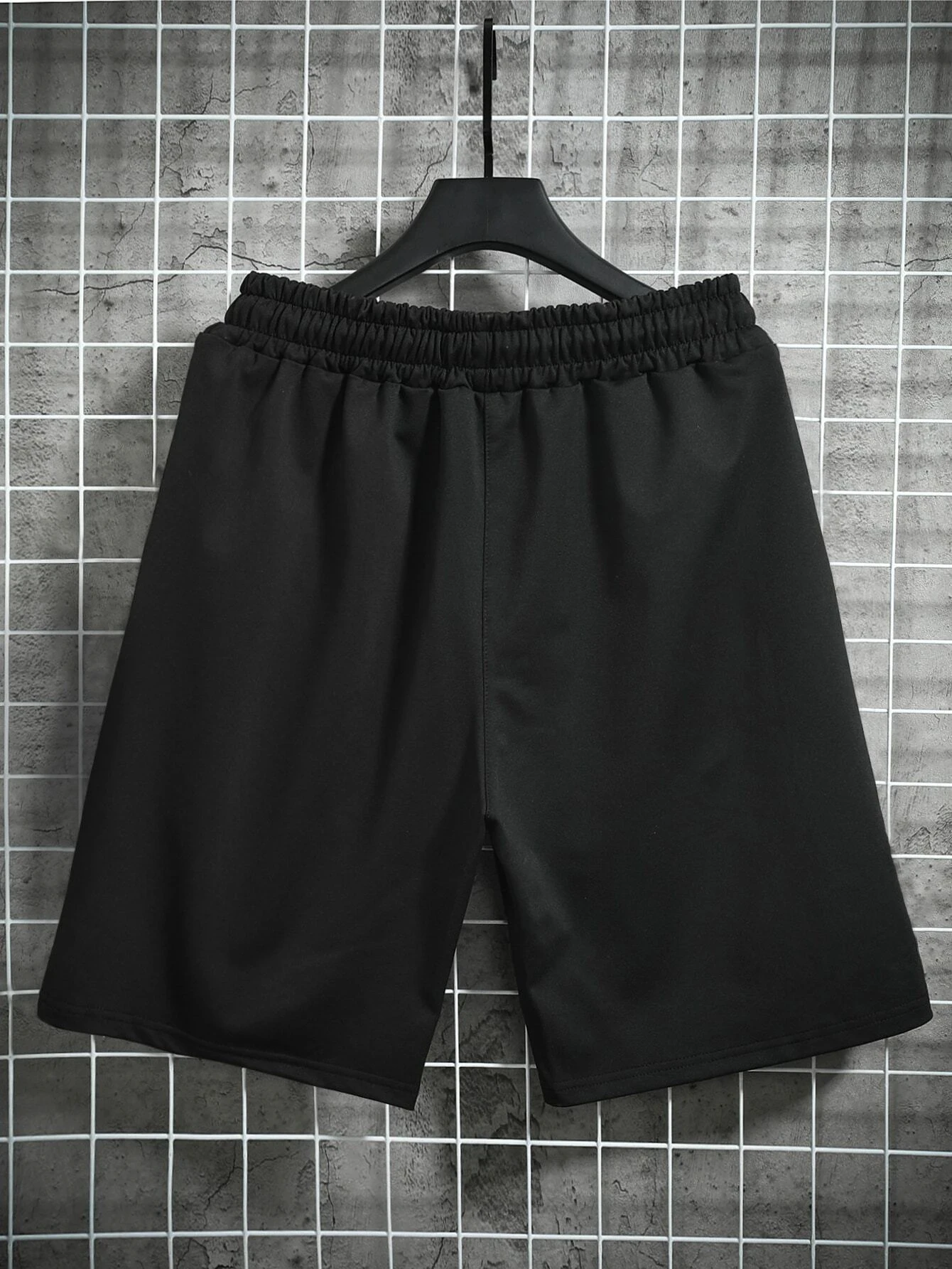 Manfinity EMRG Men's Japanese Letter & Dragon Graphic Drawstring Waist Casual Shorts Summer gym shorts shorts for men 2