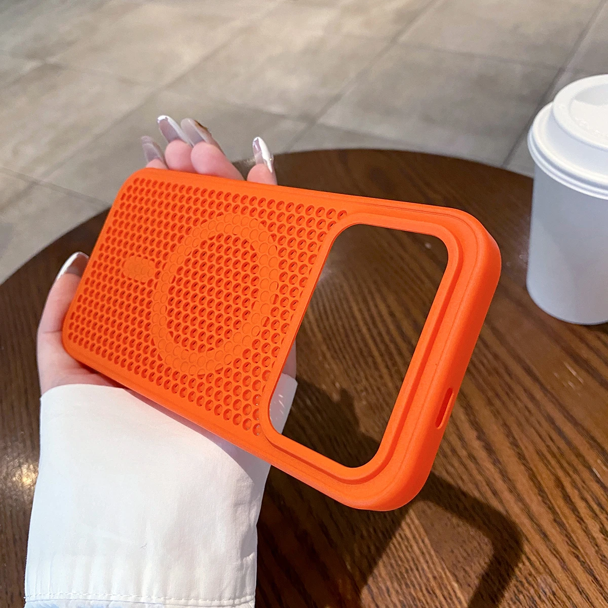 Magnetic Mesh Heat Dissipation Shockproof Matte Case with Soft Bumper