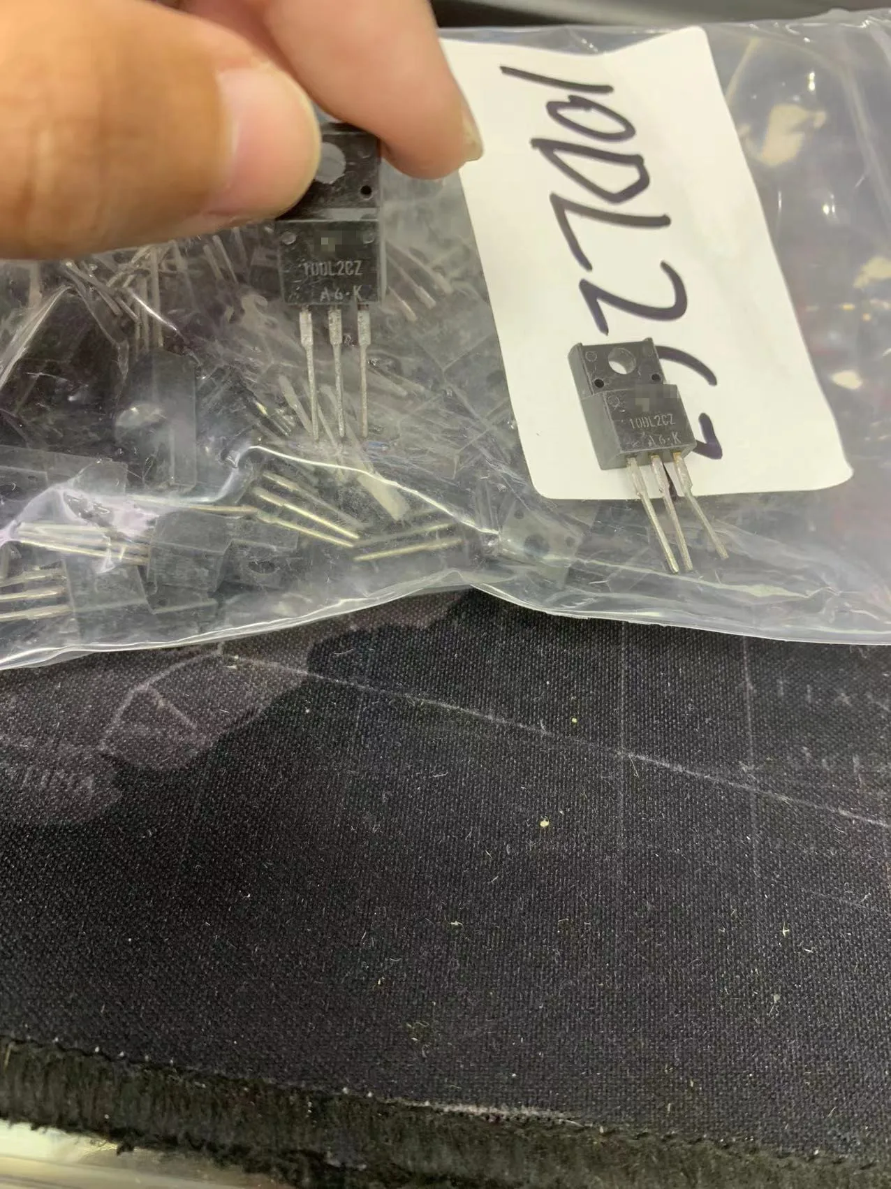 

10DL2CZ （5pcs）Original and spot inventory