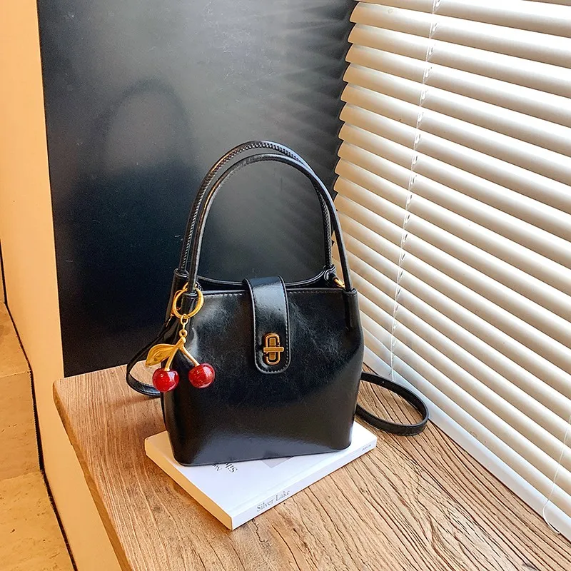 Women PU Crossbody Bag Solid Color Shoulder Bag Bucket Bag for Travel Shopping Daily Use