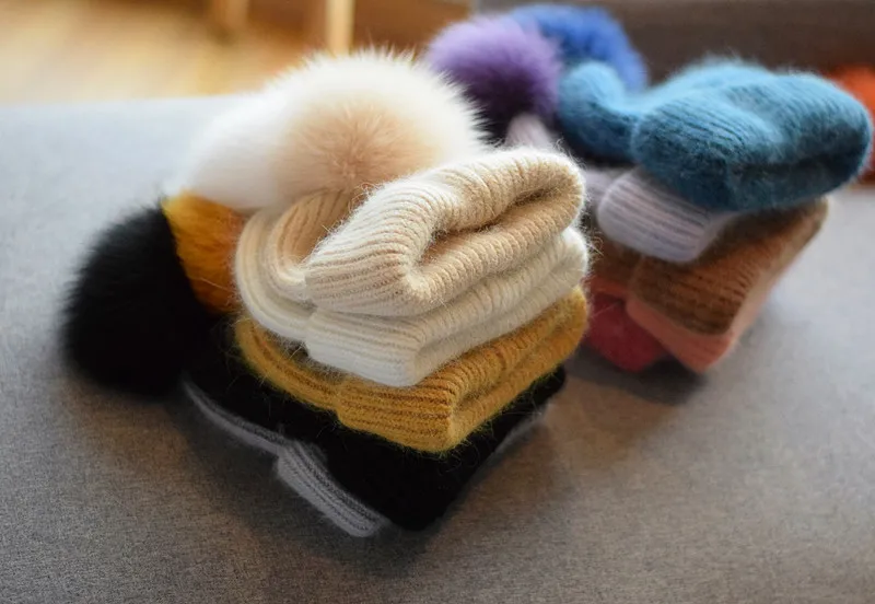 Winter Women's Real Fox Fur Pom-Pom Knitted Beanie Cap with Rabbit Fur Trim and Cashmere Touch