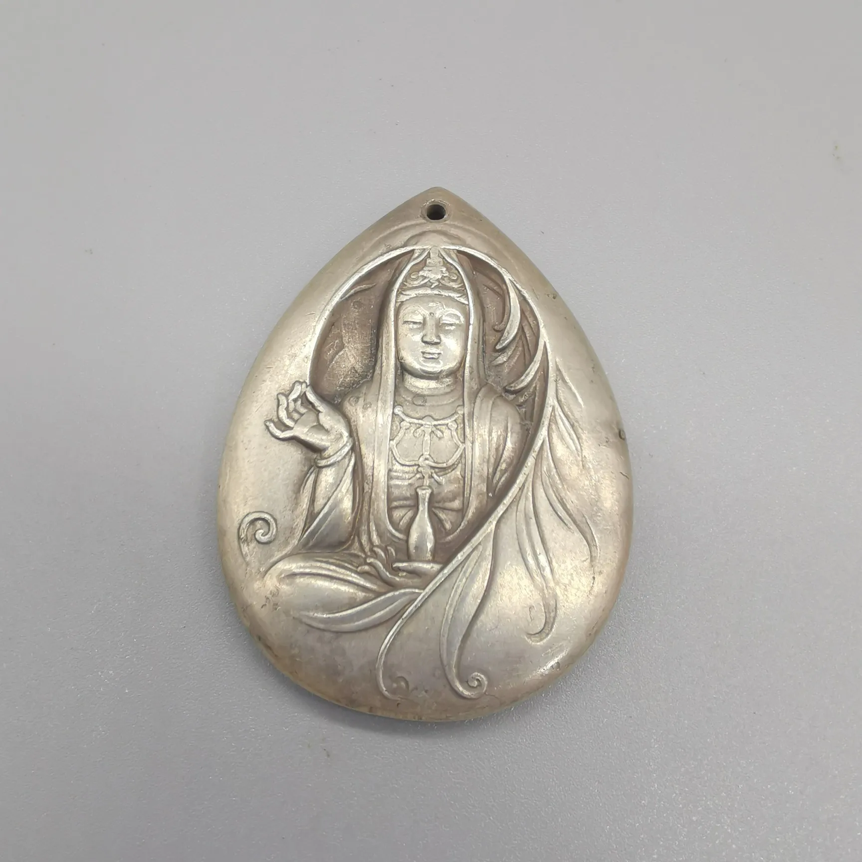

Изысканная Античная Чистая белая медная Маленькая подвеска Guanyin