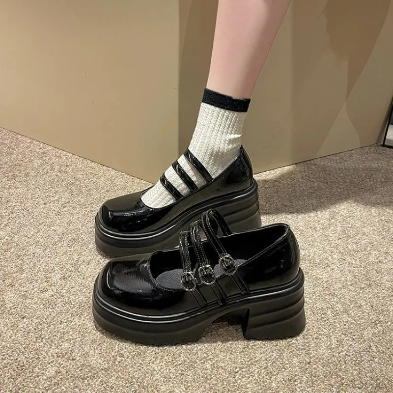 Shoes Women's Thick Mid Heel 2024 New Versatile Shallow Mouth Belt Buckle Academy Style Single Shoes Thick Sole Plus Size 41 42