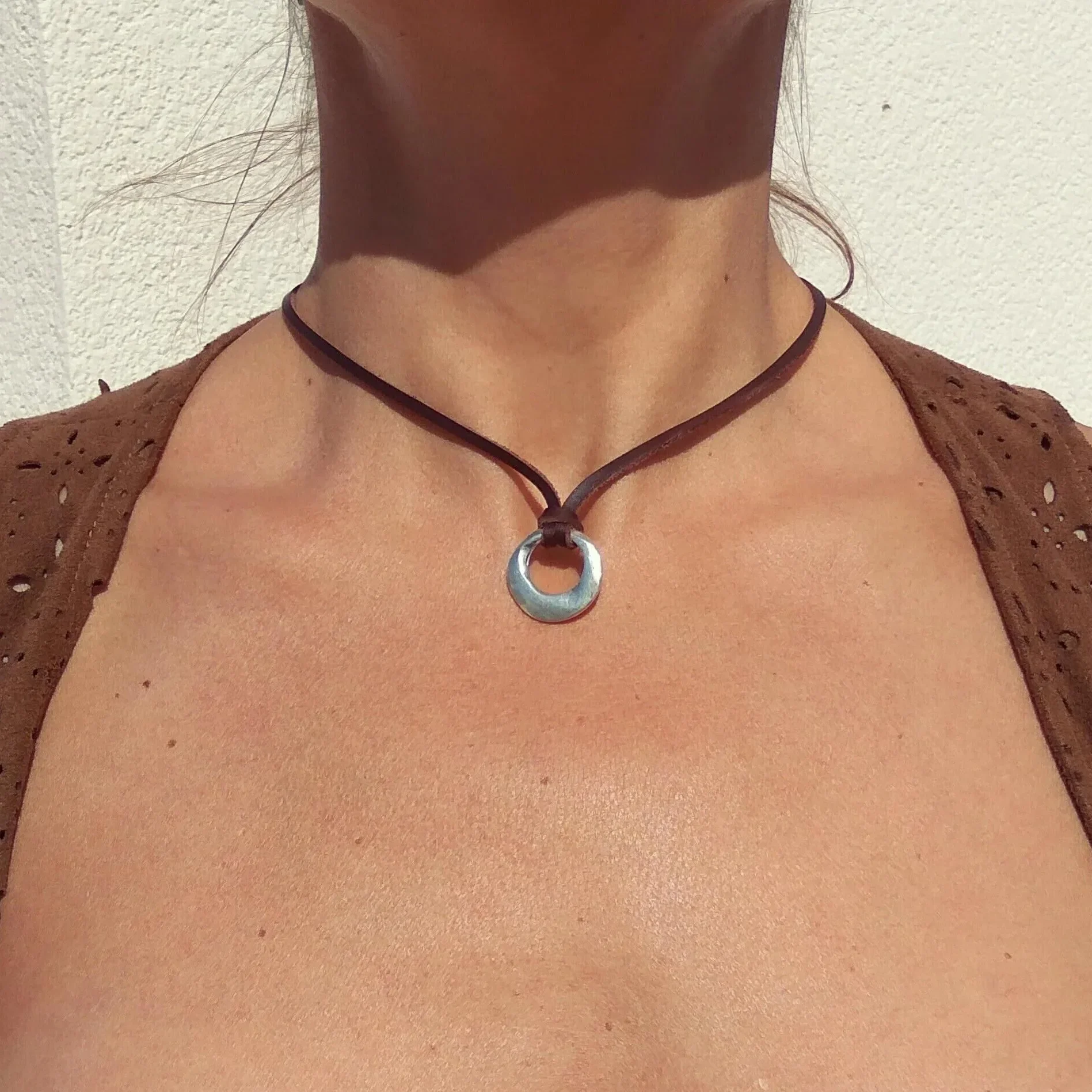 Bohemian alloy round pendant
