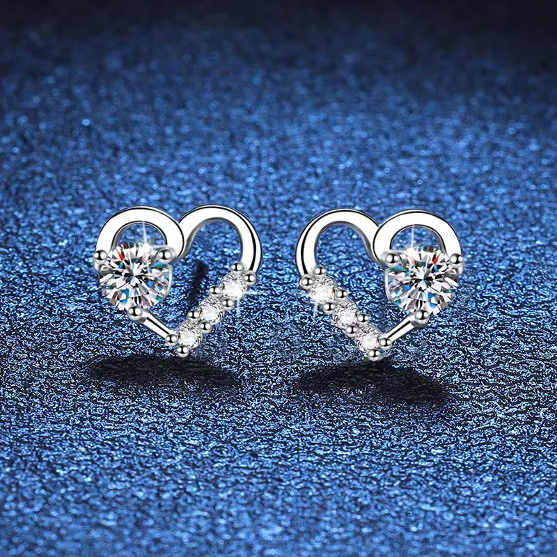 

Women Ear Drop S925 Sterling Silver D color Plated Moissanite Zircon Heart Stud Earrings for Female Hoop Jewelry Accessories