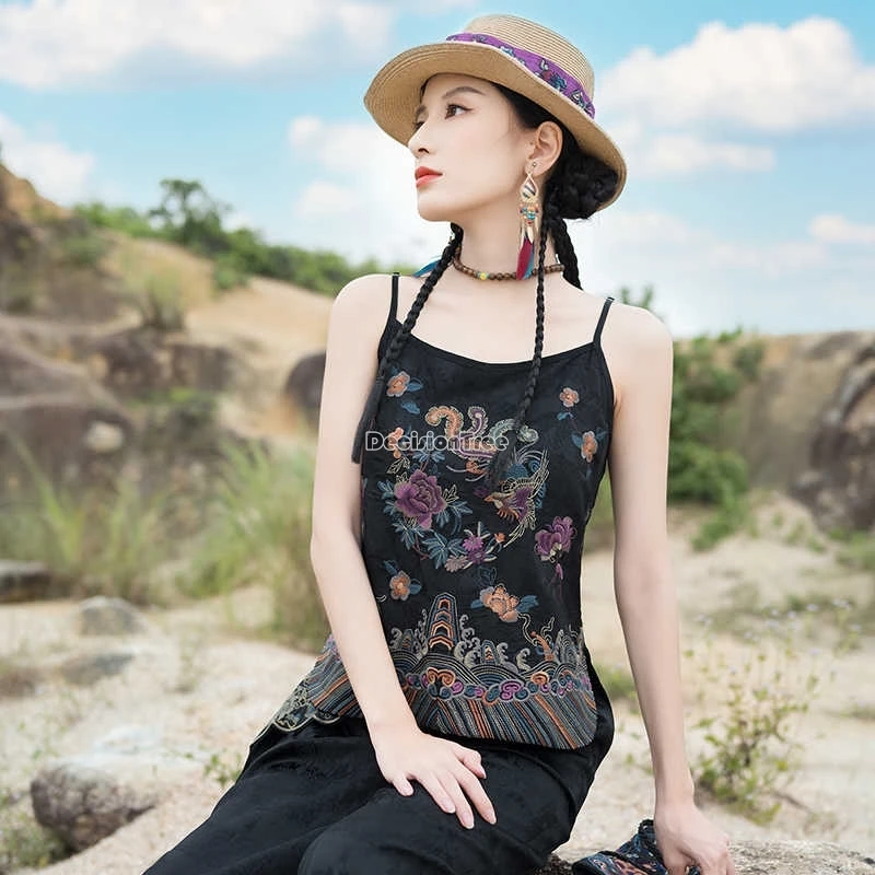 chinese ethnic style women loose style new retro suspenders embroidery flower sleeveless base daily short vest top t001
