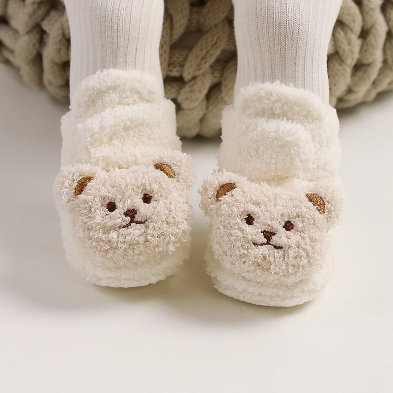 Suefunskry Baby Fuzzy Booties Cute 3D Bear Head Pattern Soft Sole Non-Slip Crib Shoes for Fall Winter