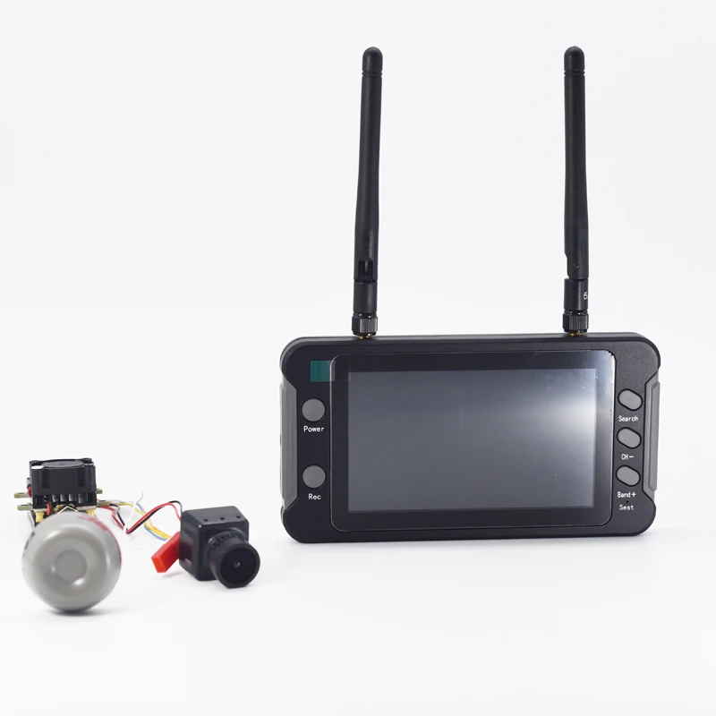 Vue d'ensemble du kit FPV 5.8G 40CH avec écran 4.3 pouces DVR, émetteur 2000mW et caméra 1200TVL, équipement complet pour drone de course.