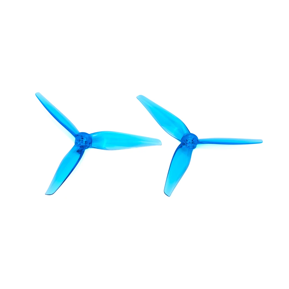 Hélices HQ Prop 5.1x3.7x3 R37 5 pouces 3 pales pour FPV, montées sur un drone FPV, prêtes pour le vol.