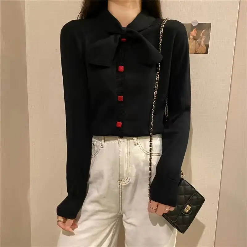 

Black Korean Knit Coat Pullover Low V Collar Women Sweater Women's T-shirt Sweaters for Girl Pull Slim Top Cloth Shirt Clothes