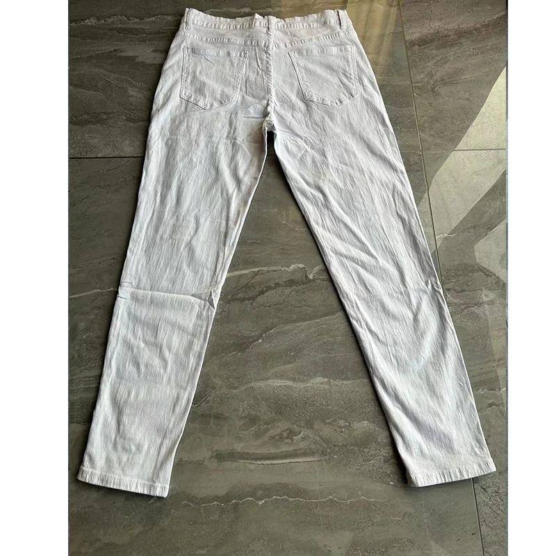 Jeans Features