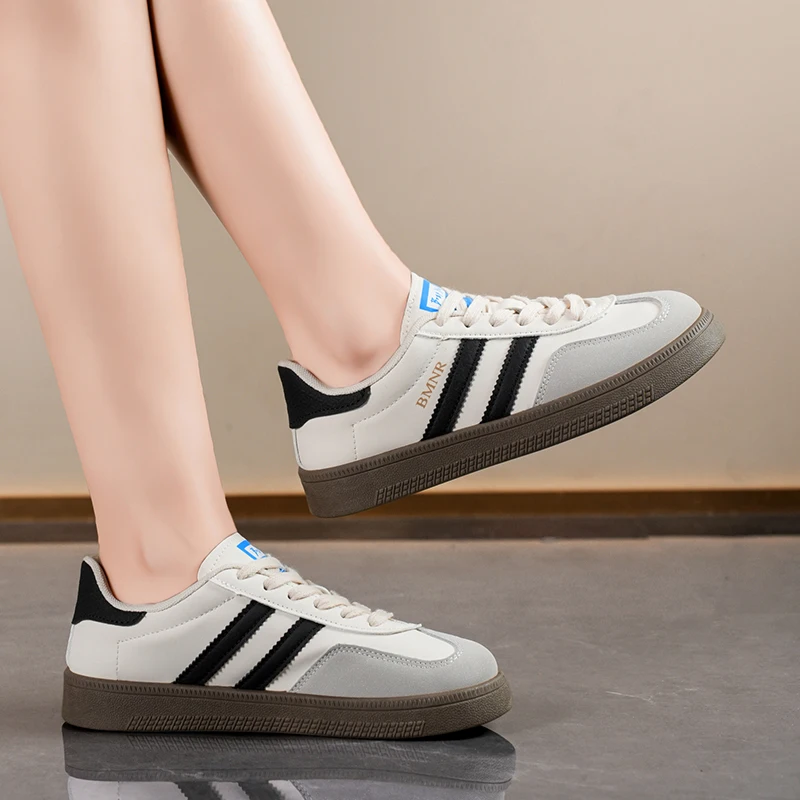 Casual Women Running Shoes Versatile, Breathable, Elevated Sports and Casual Walking Board Shoes Blue Pink White 35-40