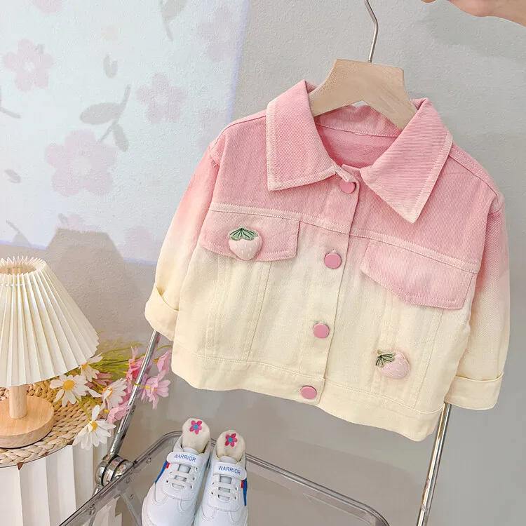 

Джинсовая куртка для девочек с градиентом клубники Розовая белая демисезонная куртка Топ Новая Корейская версия Европейская и американская мода