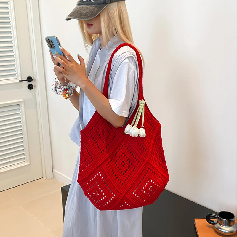 New Fashionable Knitted Hollow Bucket Large Capacity Shoulder Bag French Beach Vacation  Women Trendy Shopper Totes