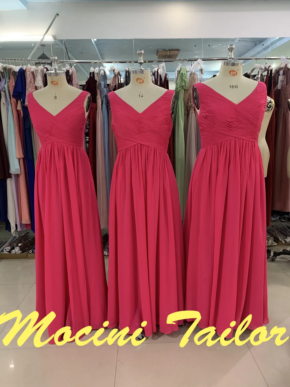 

2024 Peony Color Chiffon Long V-neck Small-Large Size Pleats Luckgirls Trailing Fashion Bridesmaid Dress Mocini Tailor