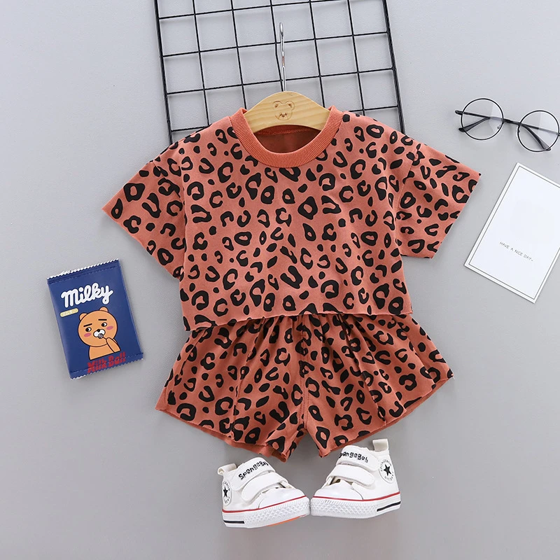 

CHildren clothes suits for Girls Leopard print Cotton Kids T-shirts 2pcs Sets Summer Infant Sports Toddler Tracksuits
