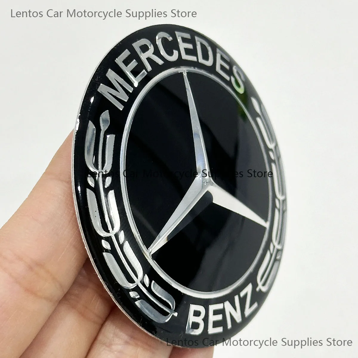 Рисунок 2 - Колпачки на ступицу колеса автомобиля