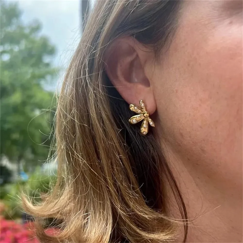 Dainty Gold Plated Flower Earrings Studs Quality Rust Proof Waterproof Floral Earring Woman Zircon Pearl Petal Ear Jewelry Aros