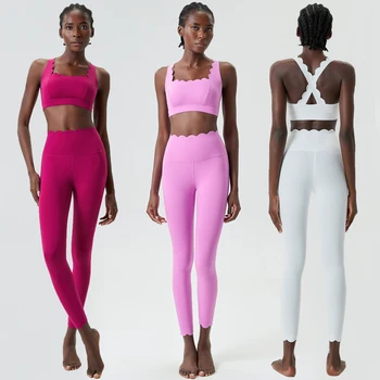 2-Piece Women’s Gym Set 1