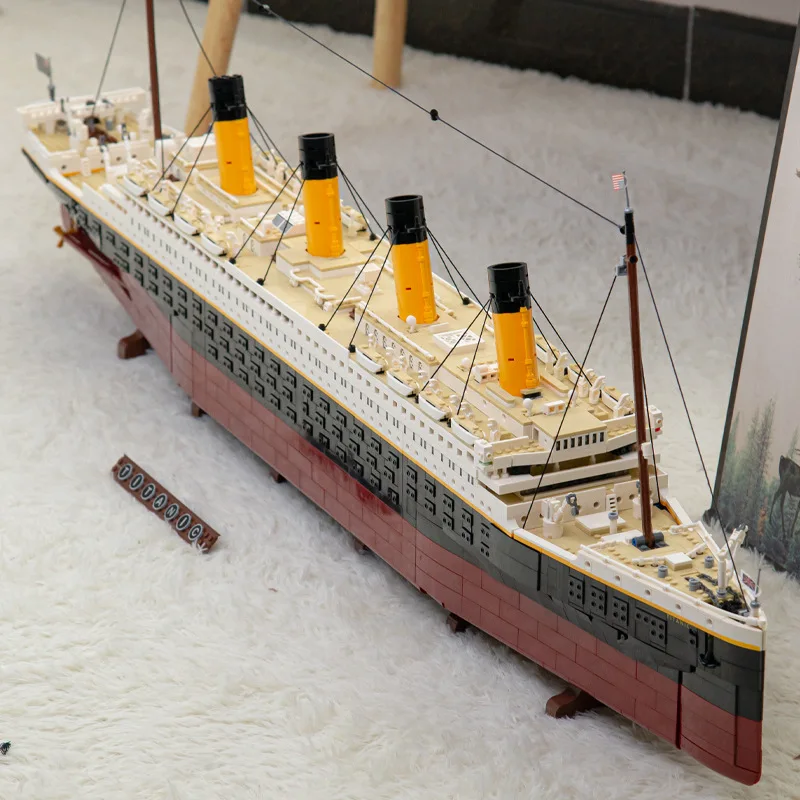 9090Pcs 10294 Movie Large Cruise Boat Ship Steamship Model Bricks Building Blocks Giocattoli Fai Da Te Per Bambini Ragazzi Amico Regalo