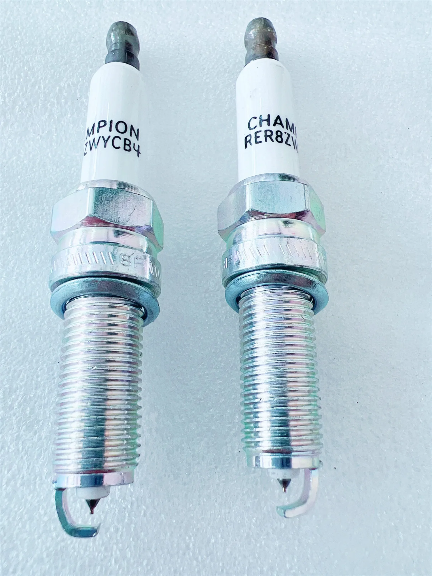 6PCS Spark Plug SP149125AE SP149125AD RER8ZWYCB4 Suitable for: 3.0L 3.6L Wrangler Grand Cherokee Dodge Charger spark plug