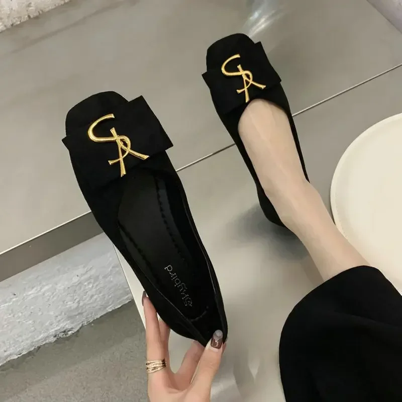 

2024 New Korean Letter Square Head Line Mouth Flat Shoes Suede Fashion Ladle Shoes Women's Shoes Wholesale