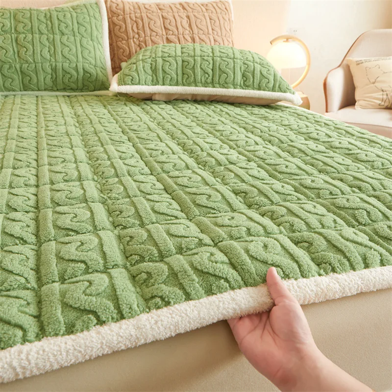 Winter Warm Velvet Quilted Bed Mat Luxury Thicken Soft Plush King Queen Size Bed Sheet Anti-slip Bedsheet No Pillowcase