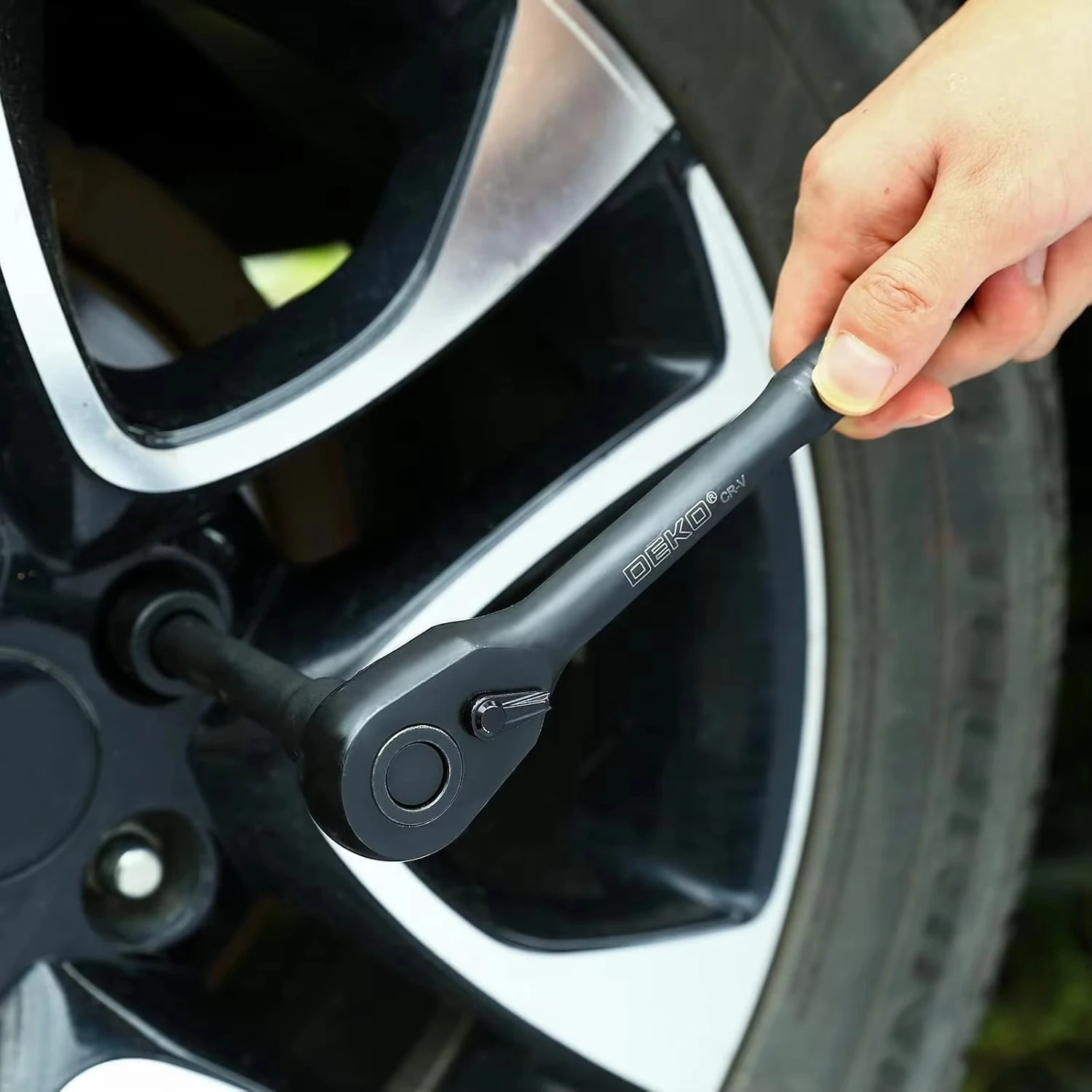 Mechanic Tool Set with Reversible Ratchet and Impact Sockets