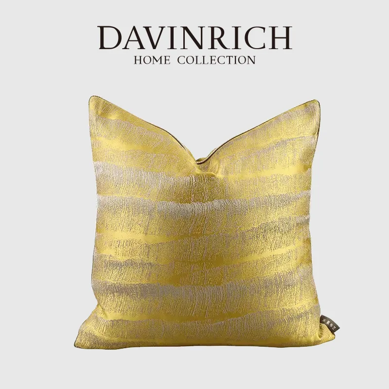 

Наволочка с геометрической вышивкой DAVINRICH Polar Lights