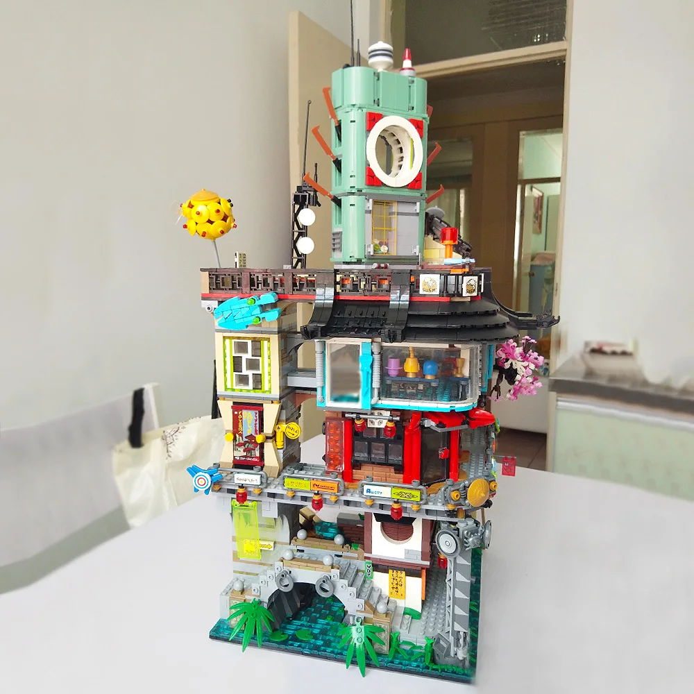 アミューズメント景品　21点セット With LED lights For City Gardens Ninja Movie Series Building