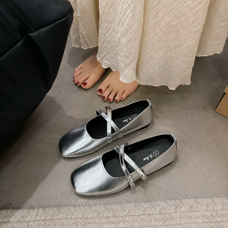 أحذية نسائية صيفية جديدة ذات فم مسطح ونعل مسطح أحذية ماري جين عالية الجودة برأس مربع