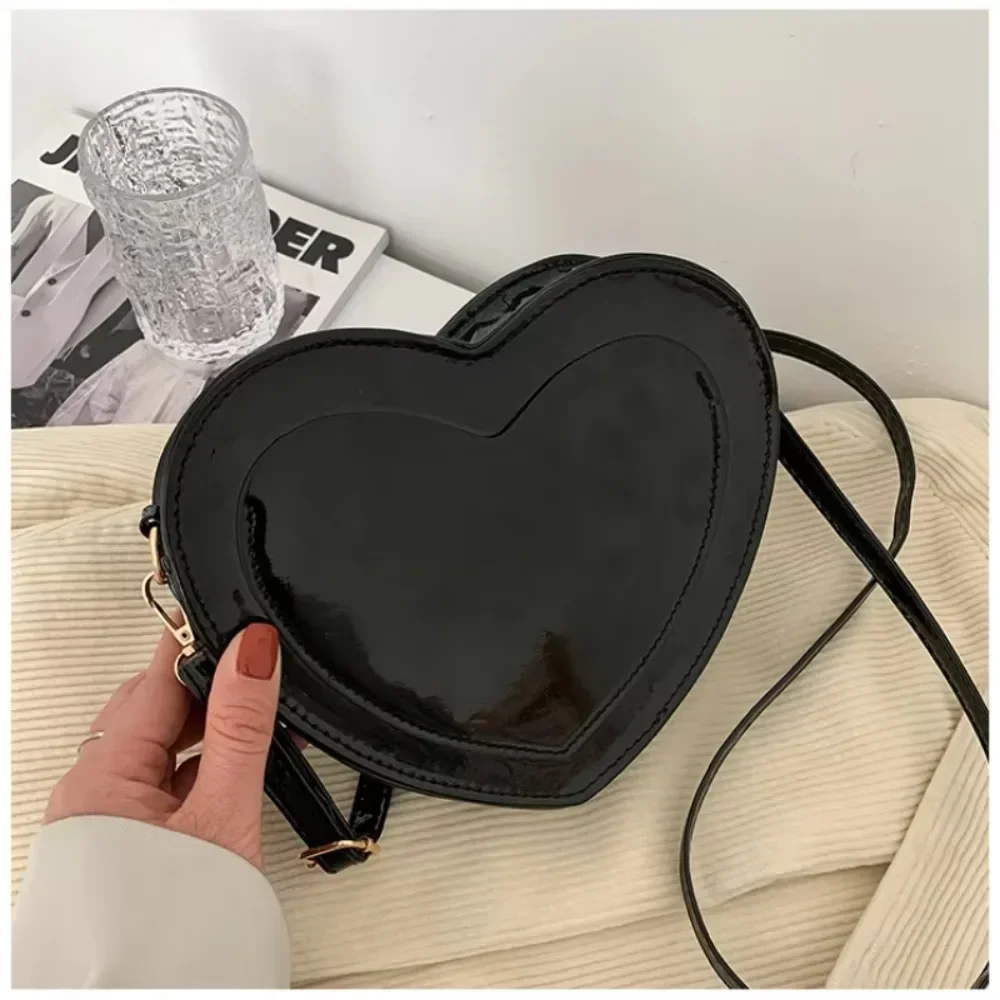 2025 Crossbody Bags Purses Cute Peach Heart Fashion Simple Style Popular Bags for Women Mini Coin Purses Handbag Top-handle Bag