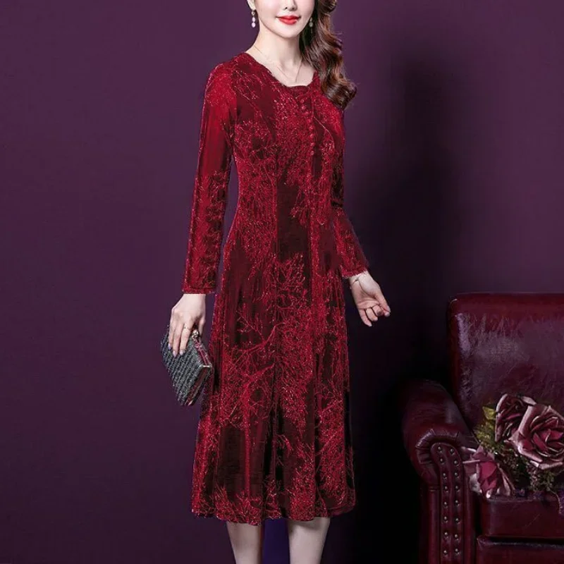 

Elegant Vintage Women Evening Dresses Spring Autumn New V-Neck Long Sleeve Embroidered Fashion Female Clothing A-line Robe D108