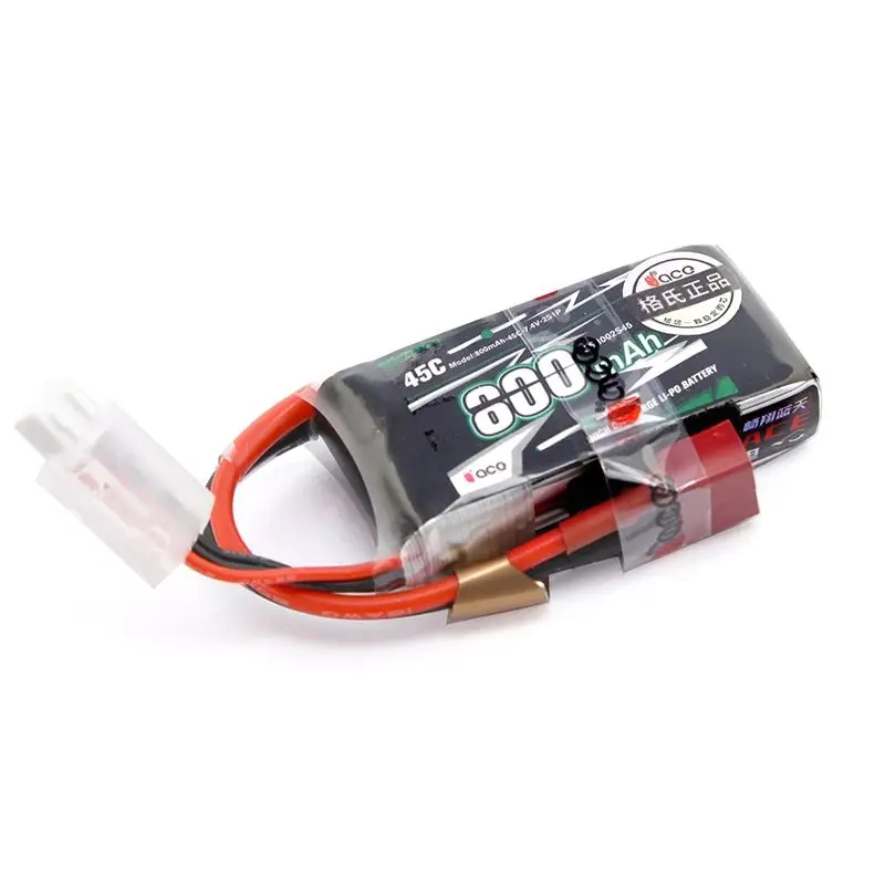 Batterie LiPo 2S 7.4V pour modélisme, étiquette avec spécifications techniques visibles