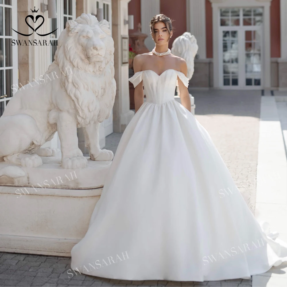Top 10 Most Beautiful Wedding Dresses in the World: Why the  Off-the-Shoulder A-Line, image size:1000x1000