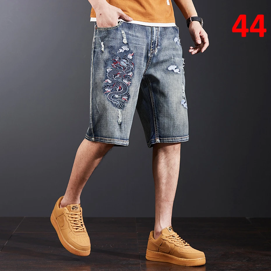 Dragon Embroidery Denim Shorts Men Plus Size 44 Jeans Shorts Baggy Ripped Jeans Fashion Streetwear Short Pants Male