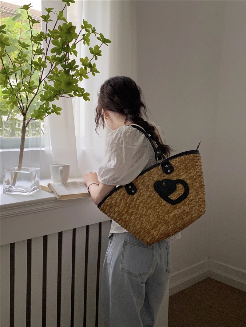 Handmade Women's Shoulder Bag Large Capacity Handbags Bohemian Summer Straw Beach Bag Female Shopper Basket Woven Tote Bags