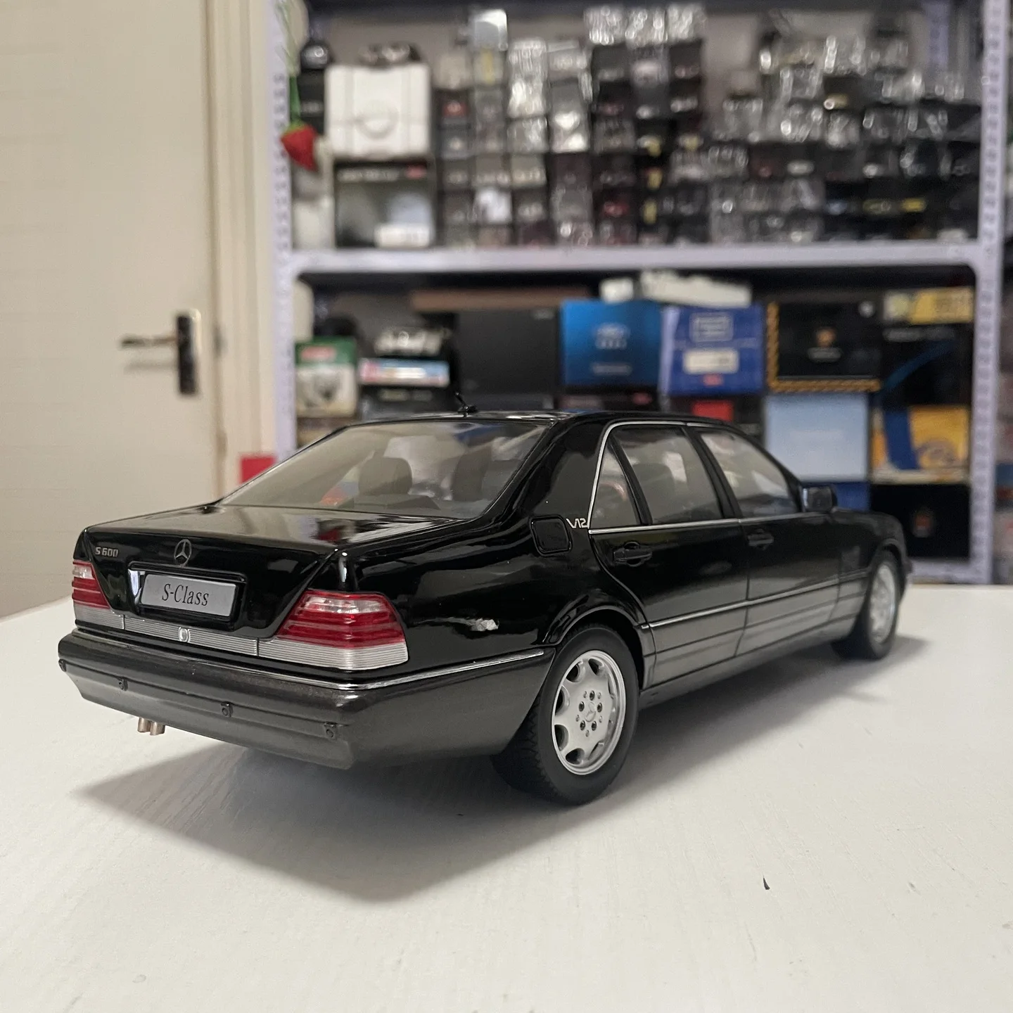 ノレブ ダイキャスト 1/18スケール ベンツ W140 S600 後期型 Sクラス