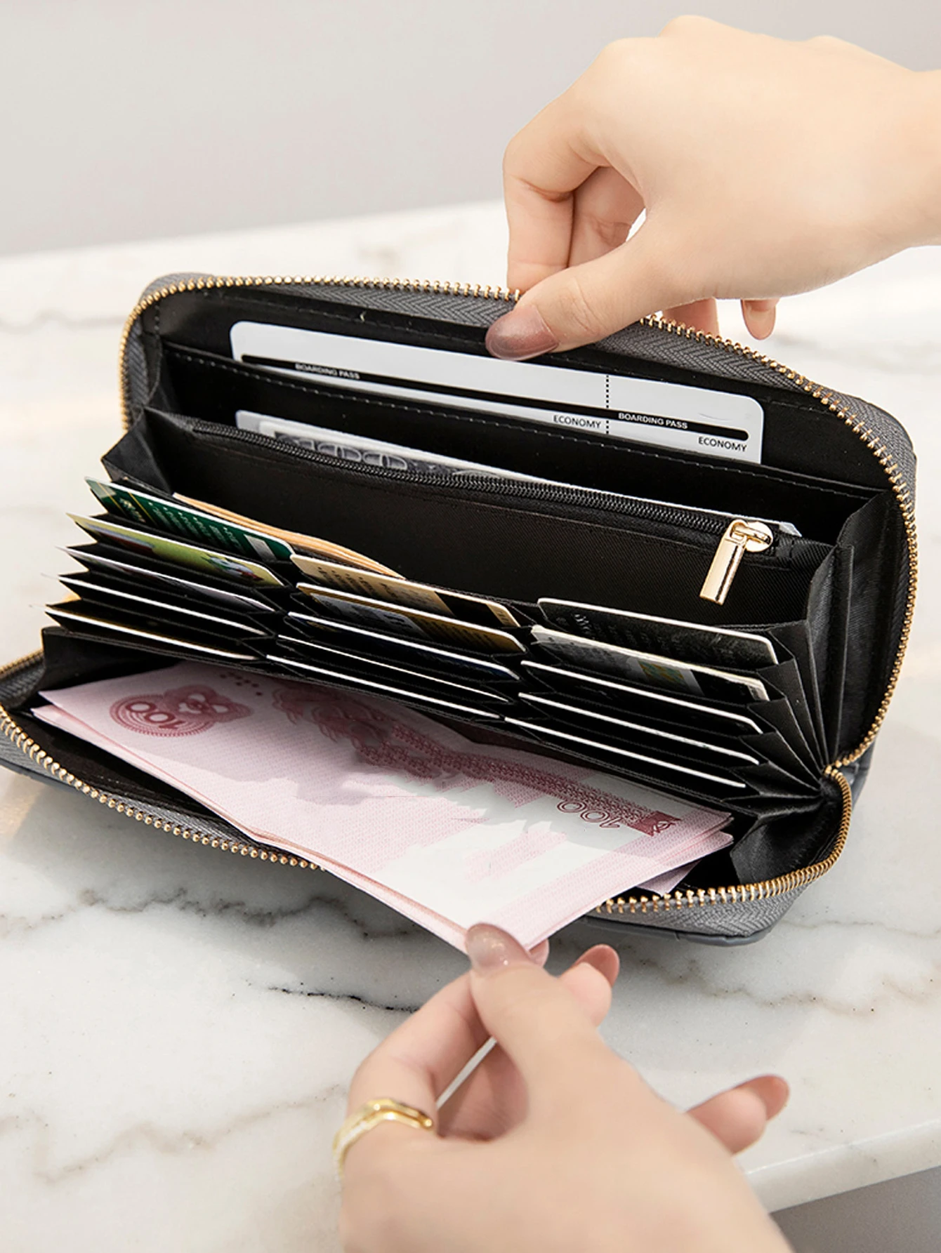 Elegant Quilted Women's Multi-Functional Wallet - Solid Color Long Design