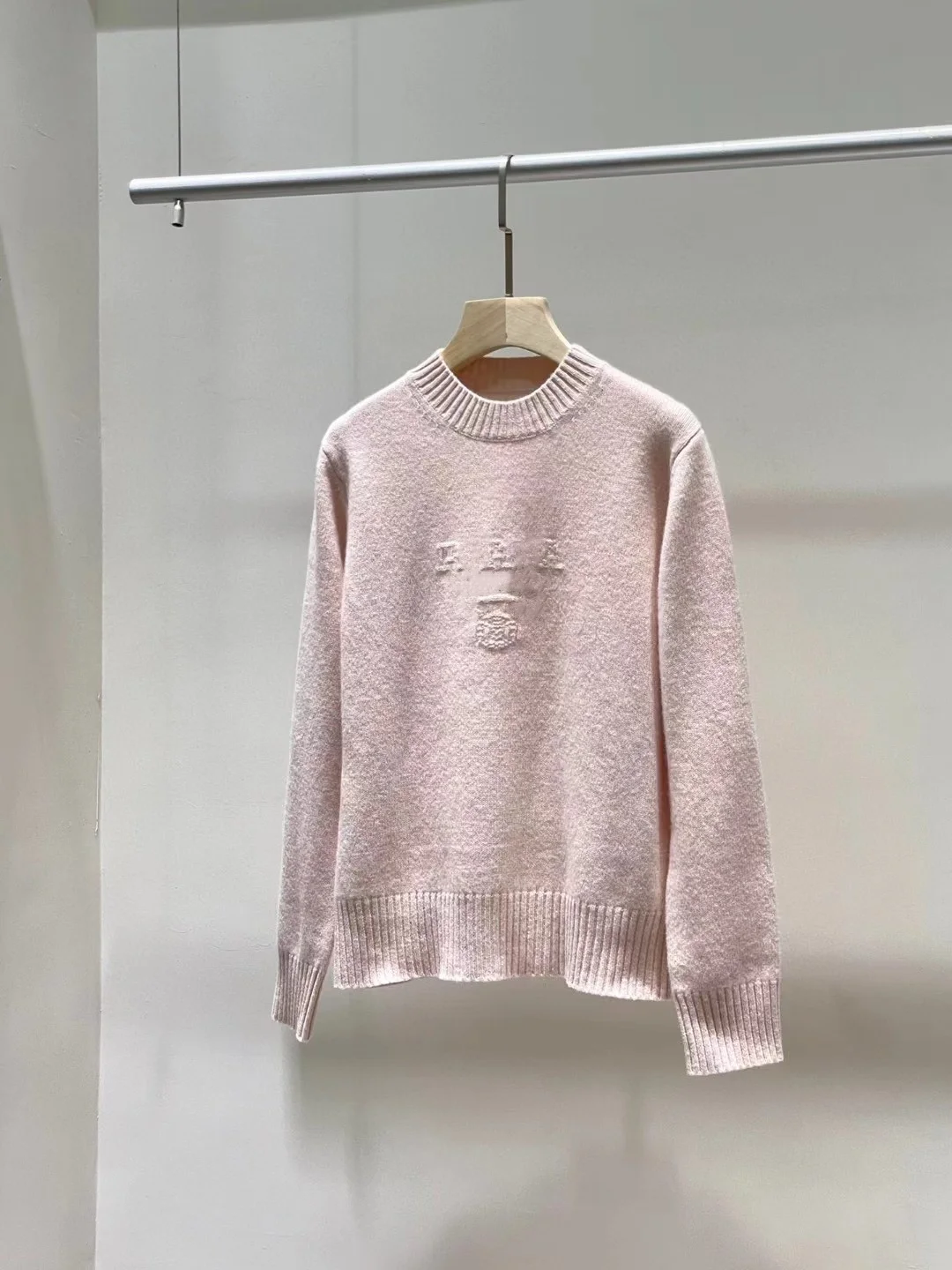 

2024 New Fashion Versatile Embroidered Wool Knitwear
