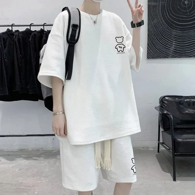 thumbnail image 1 of Conjunto de moda coreana para hombre, con estampado de gofres, camiseta de manga corta y pantalones cortos, conjunto deportivo de 2 piezas, chándal de moda de verano, 1 of 5