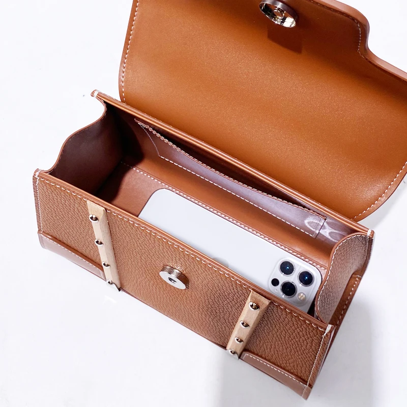 أكياس مربع كلاسيكية للنساء حقائب اليد المصممة الفا...