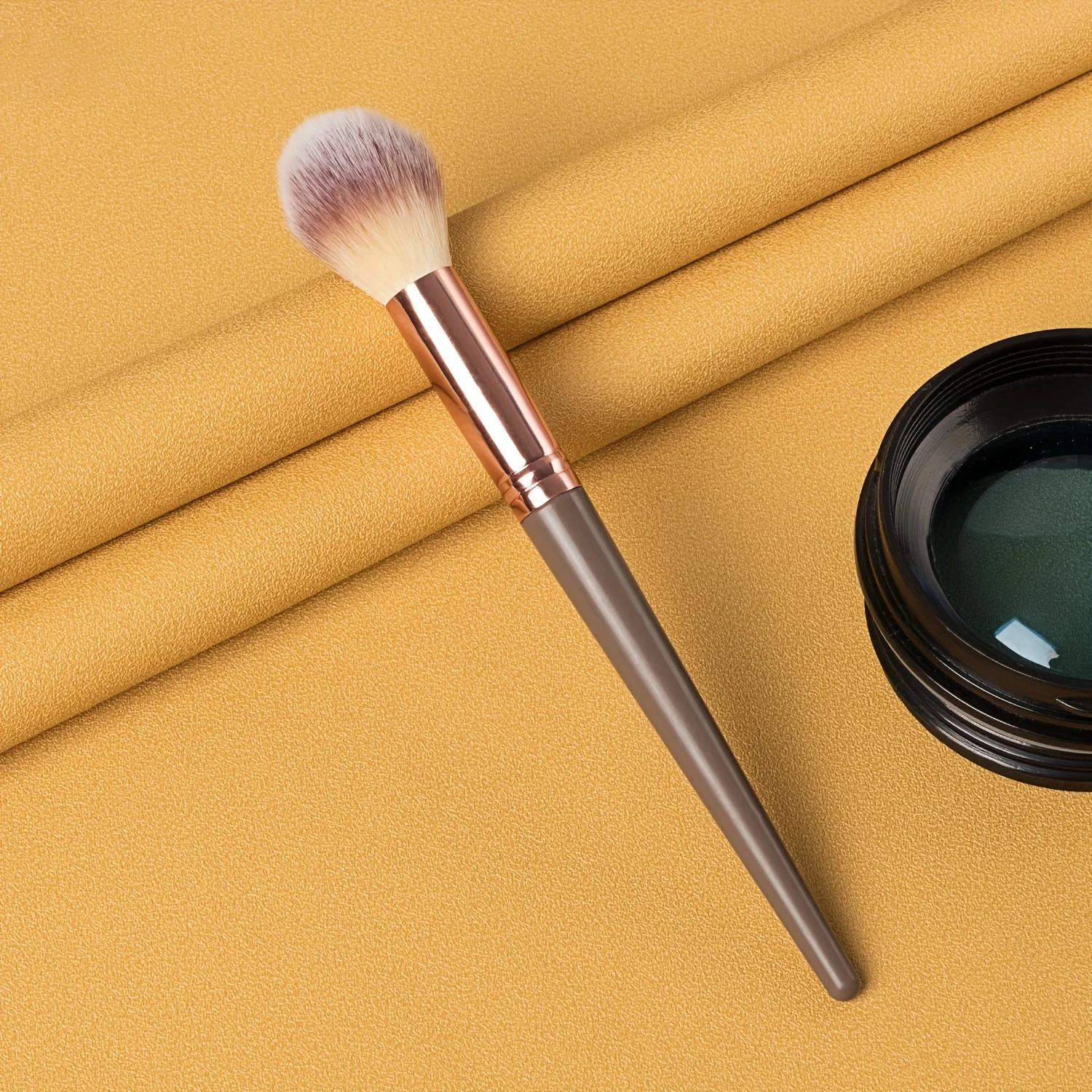 Professional-Setting-Makeup-Brush-For-Setting-Powders-Highlighters-Soft ...