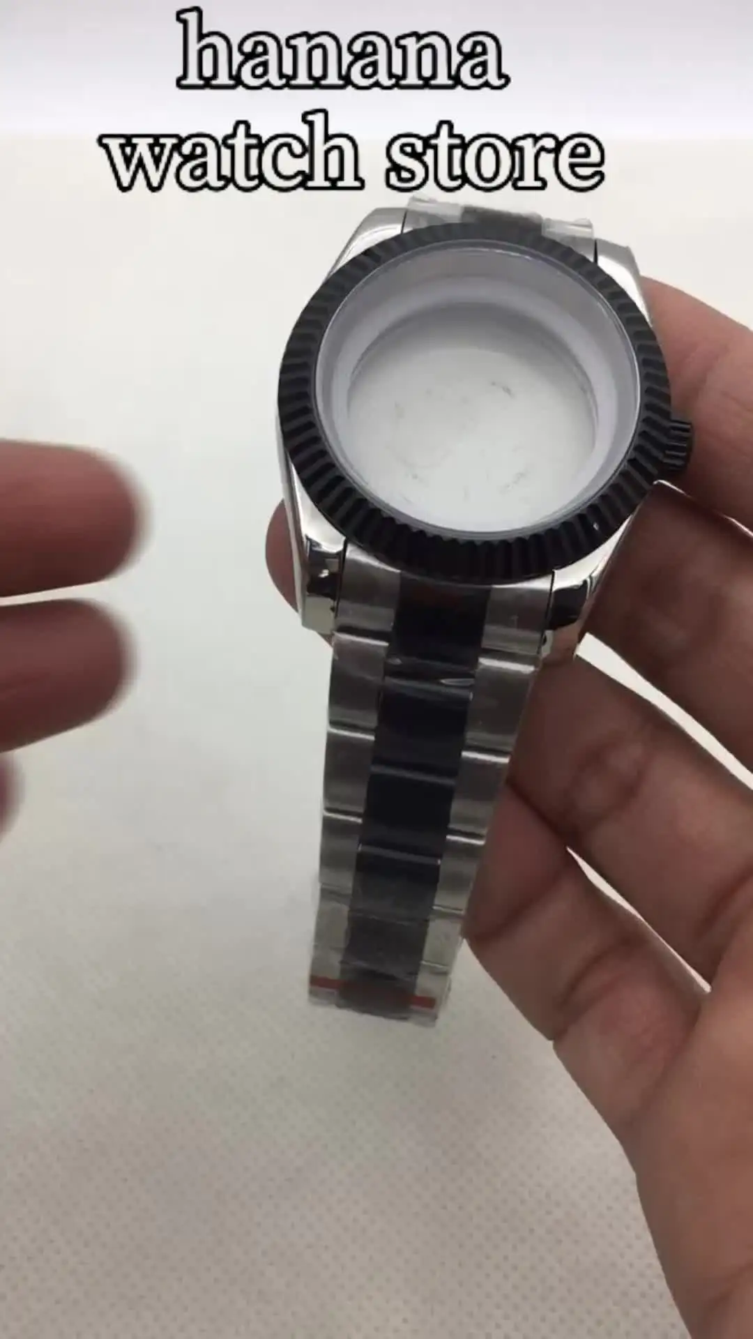 Корпус из нержавеющей стали с сапфировым стеклом 36/39 мм черная фиксированная