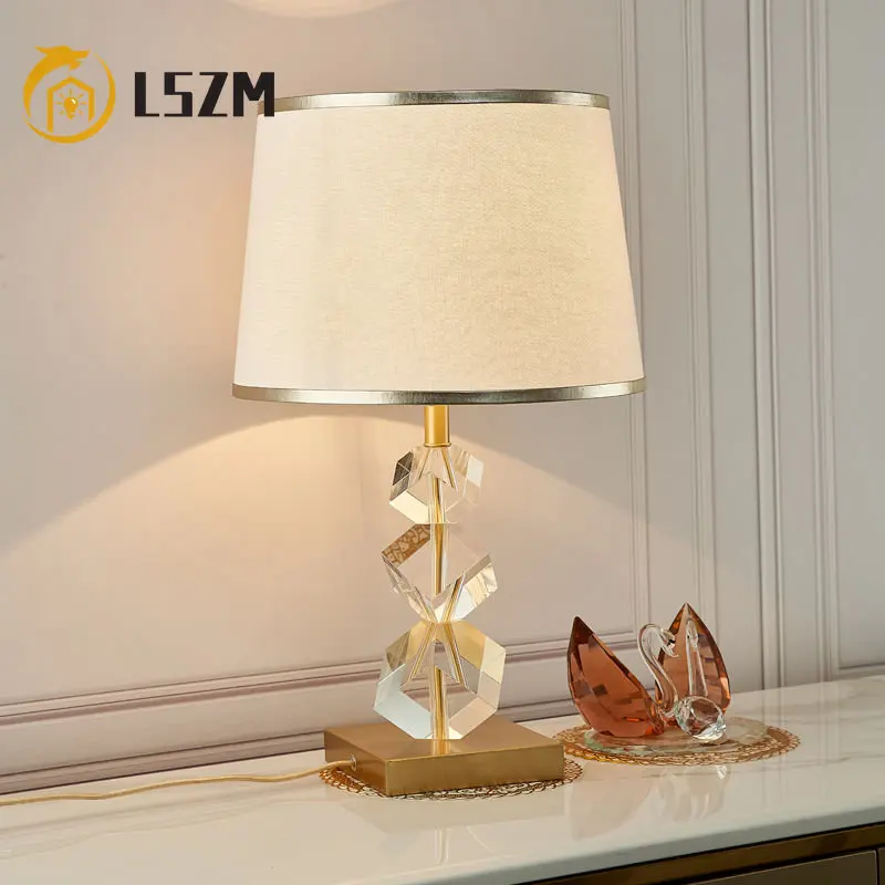 

Golden Edge Lampshade Square Crystal Table Lamp for Bedroom Living Room Bedside Lamp Modern European Crystal Lamp E27 Lighting