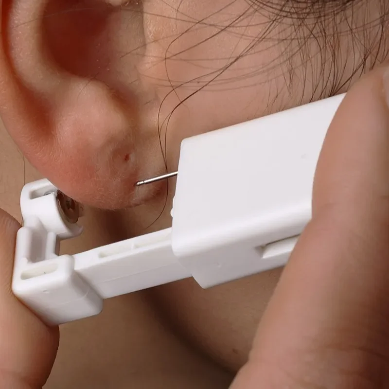 Solid Color Ear Piercer Sterile Ear Puncher Quick Operation Prevent Inflammation Earlobe Punching Gun Aseptic Piercing Gun ear piercing tool piercing tool