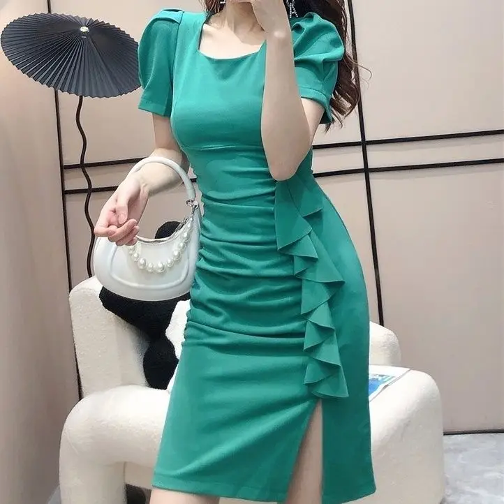 Square-neck buttock dress for women 2023 summer new slim  pleated split  medium length short dress ldyrwqy 2021 summer new korean slim irregular sexy square neck temperament bubble short sleeve mesh dress